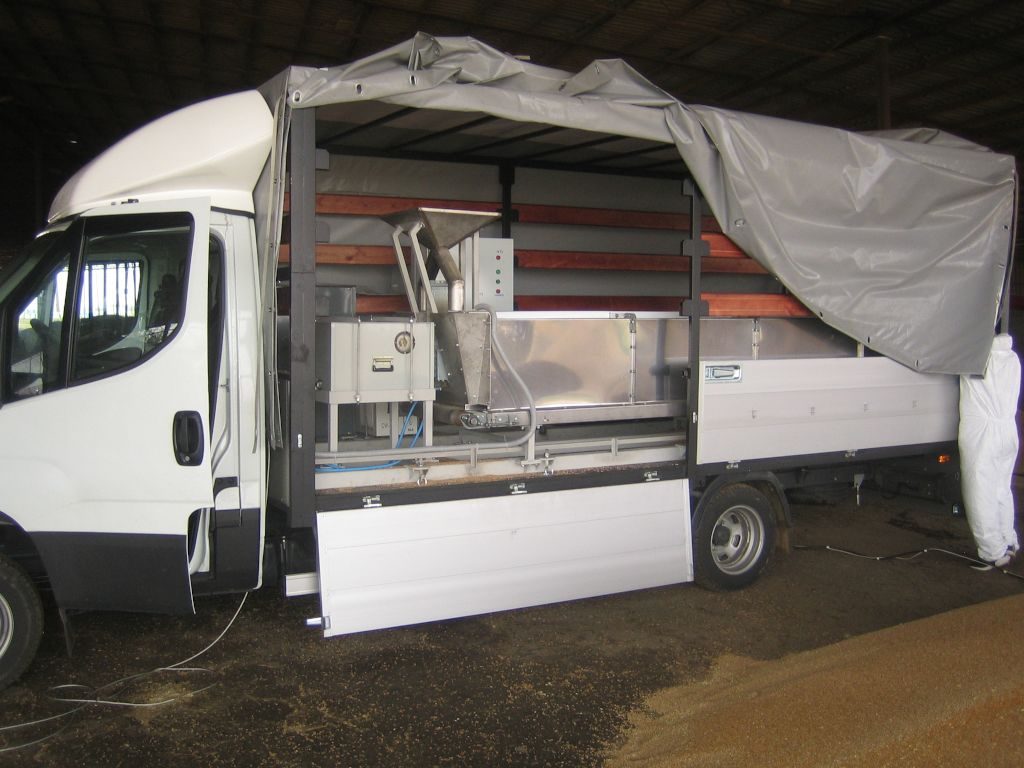 Установка по обработке семян СВЧ выполненная на базе грузового автомобиля Iveco