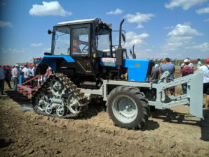 Трактор Беларус 80.1 на полугусеничном ходу